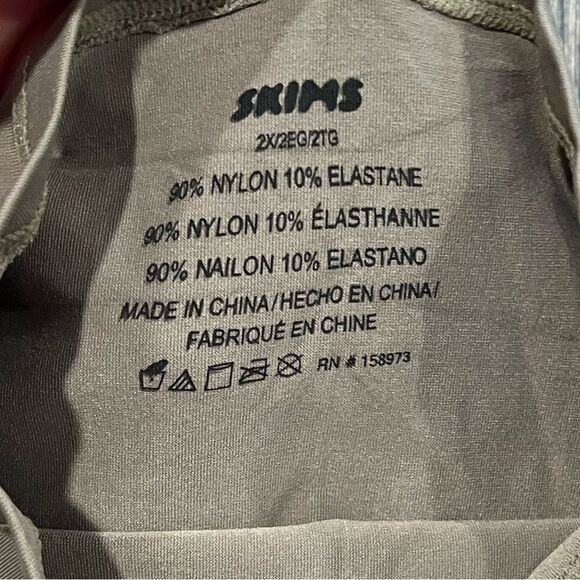 NWT Skims Soft Smoothing Seamless Turtleneck Top Long Sleeve Army Green 2X - Picture 2 of 4